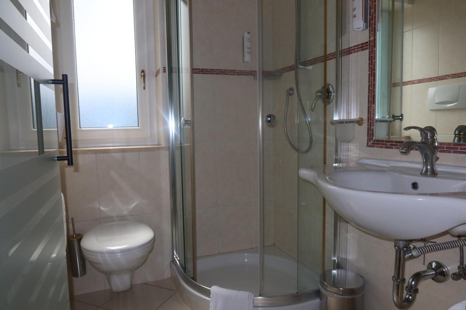 Hotel Rotwand Laives Bagian luar foto