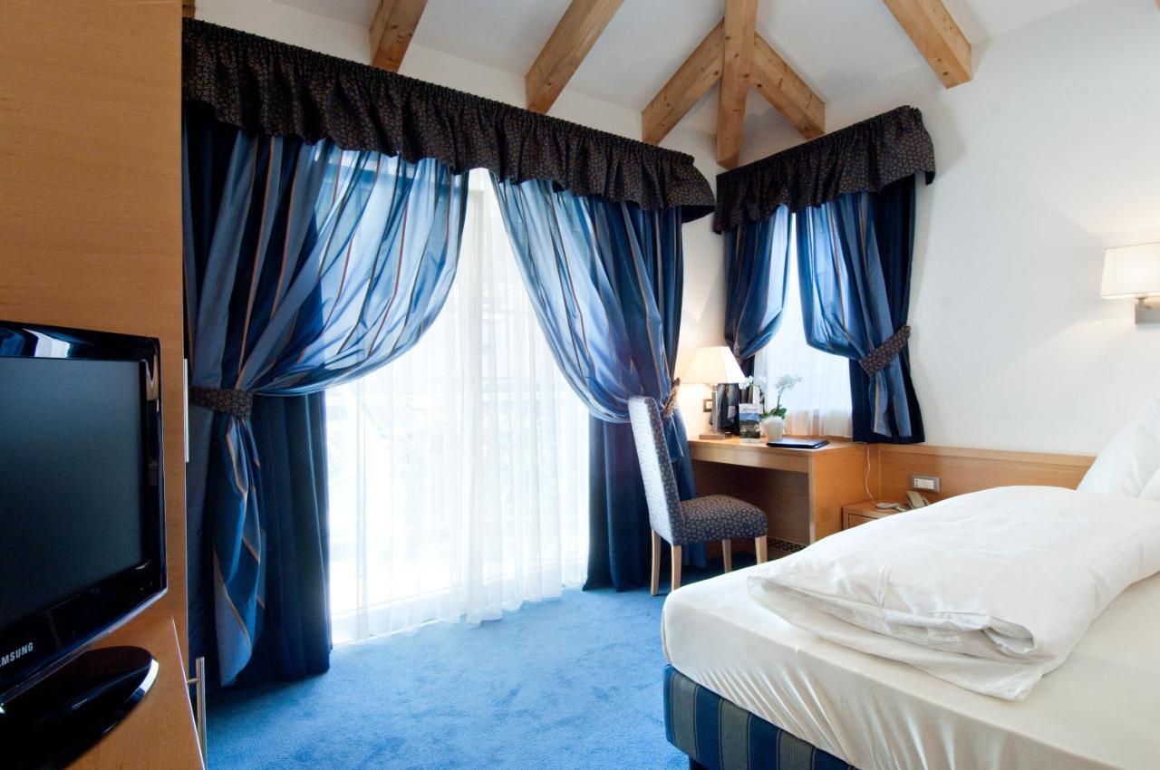 Hotel Rotwand Laives Ruang foto